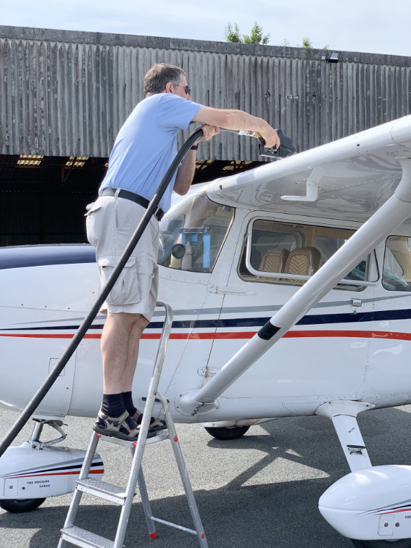 Übergang zu bleifreiem Flugbenzin